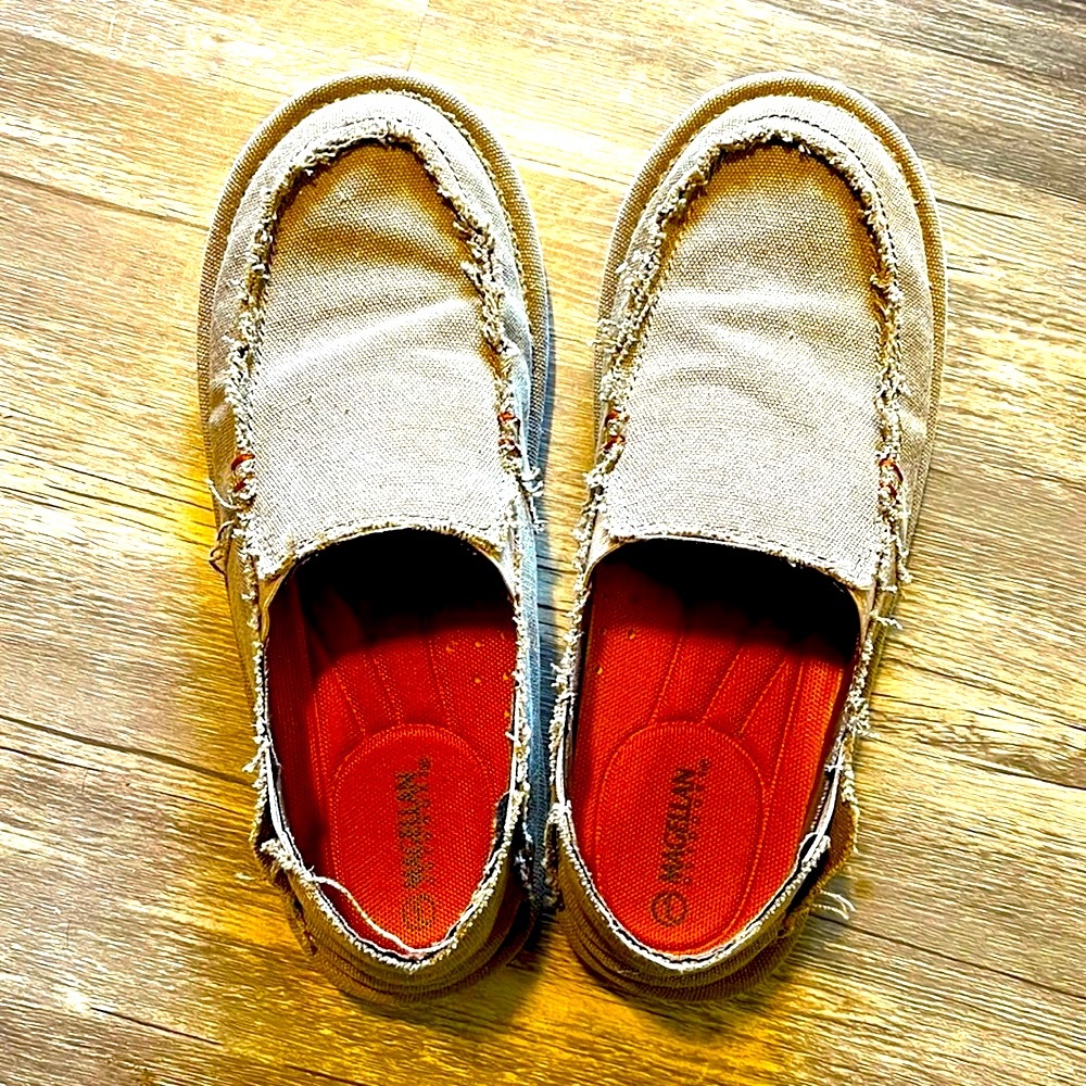 MAGELLAN Slip ons. Men’s size 8D.
